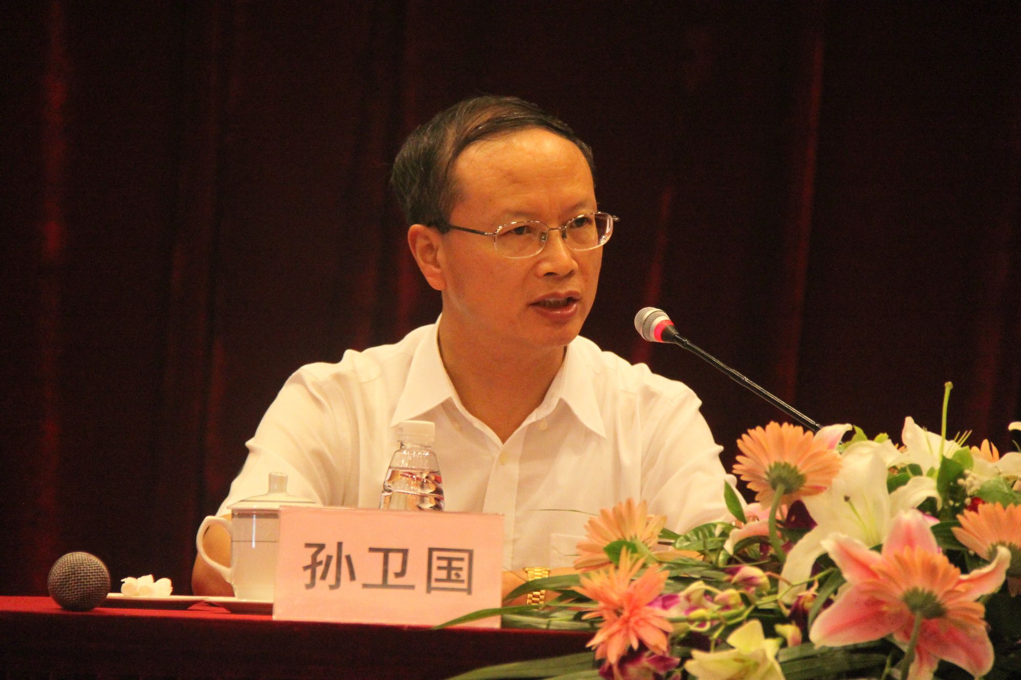 校长孙卫国部署新学期工作