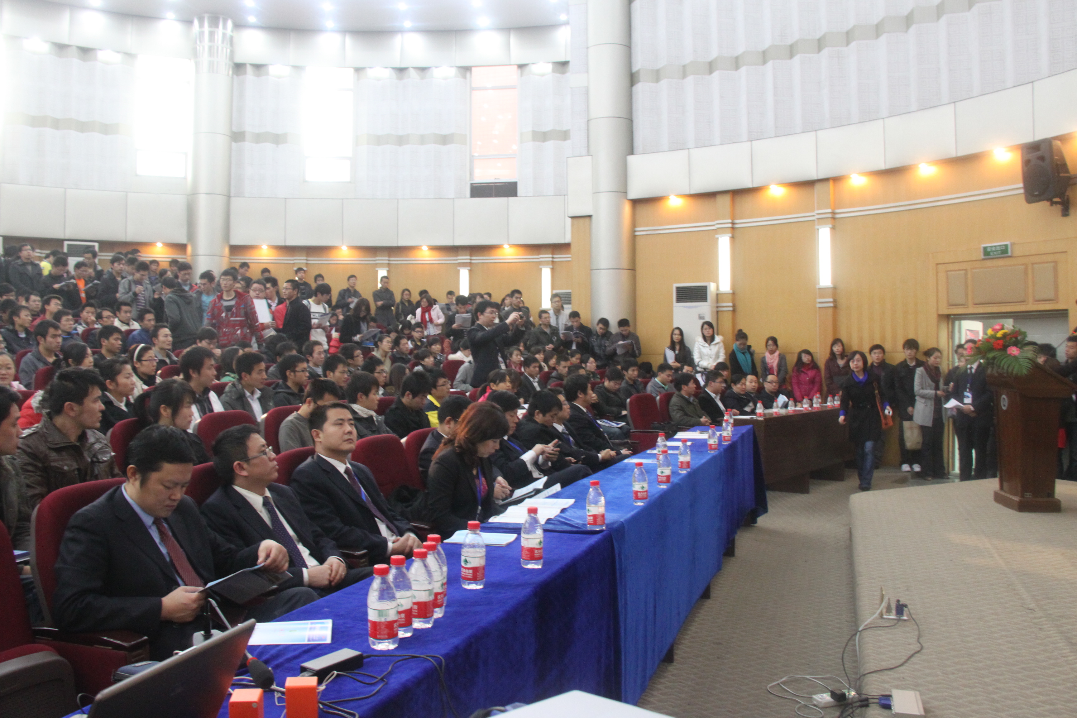 招聘会公司_长春理工大学(2)