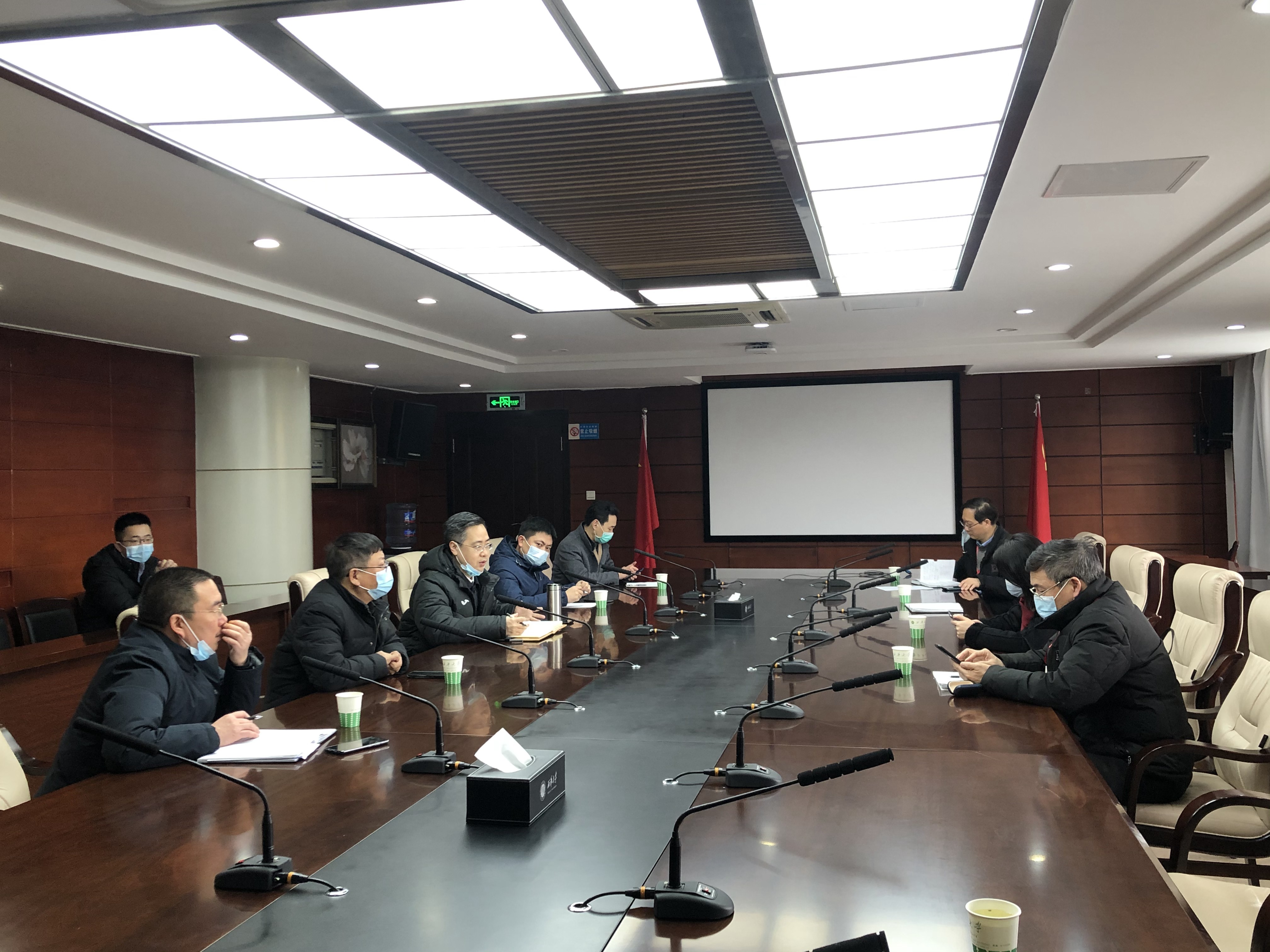 金牛区区委常委,常务副区长胡建平了解情况