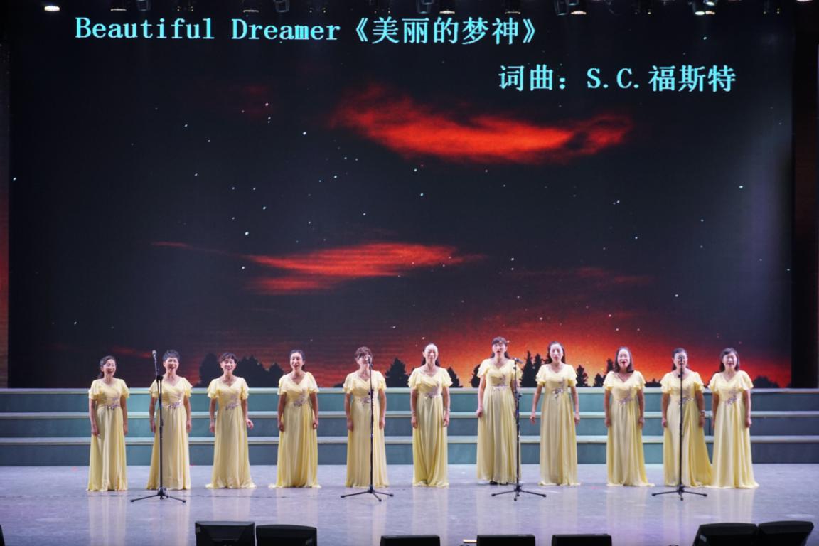 女声小合唱《美丽的梦神》选自美国歌曲,优美动人的旋律表达了作者思
