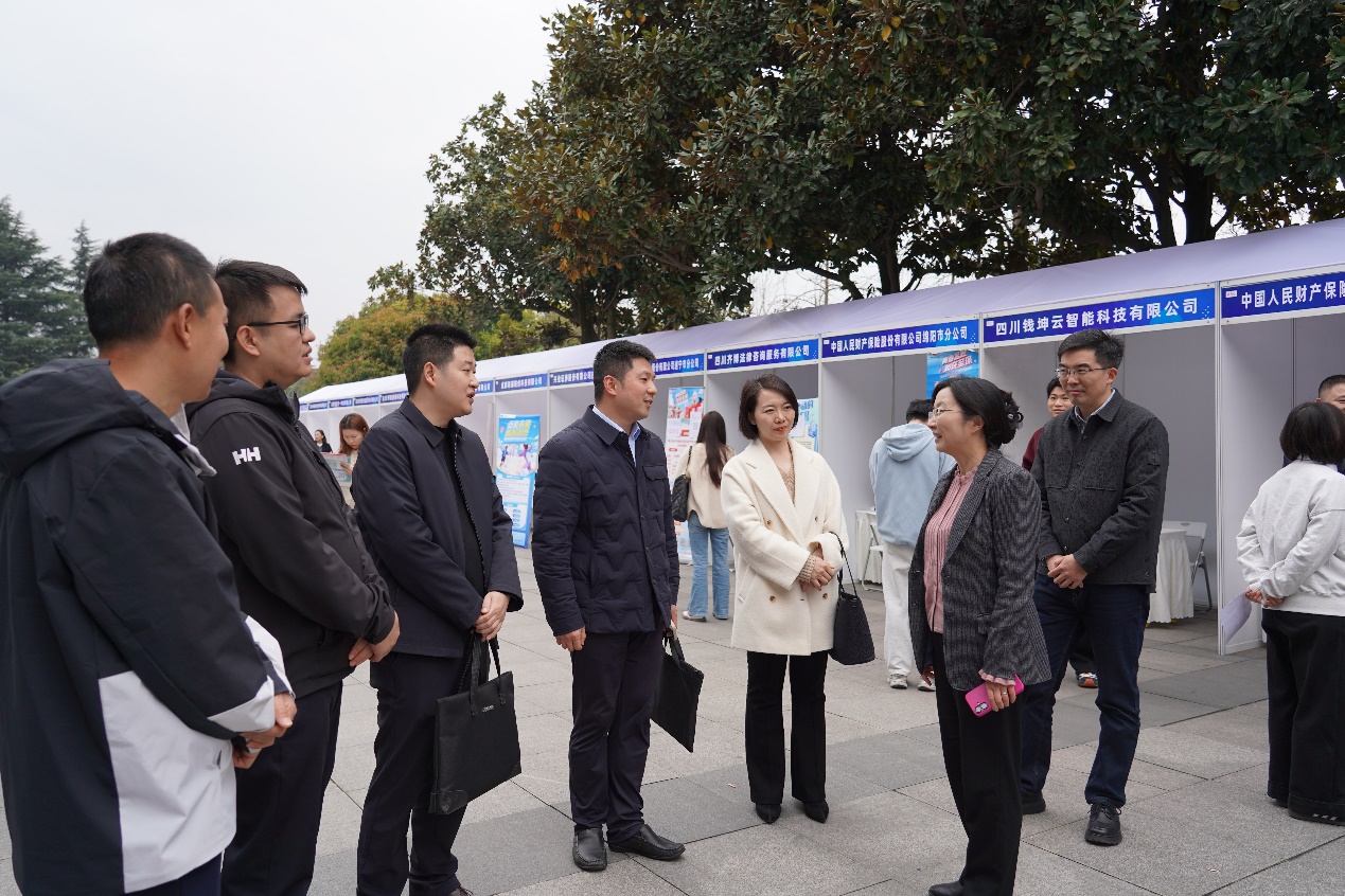 省委政研室、团省委赴西华大学开展青年大学生就业创业调研